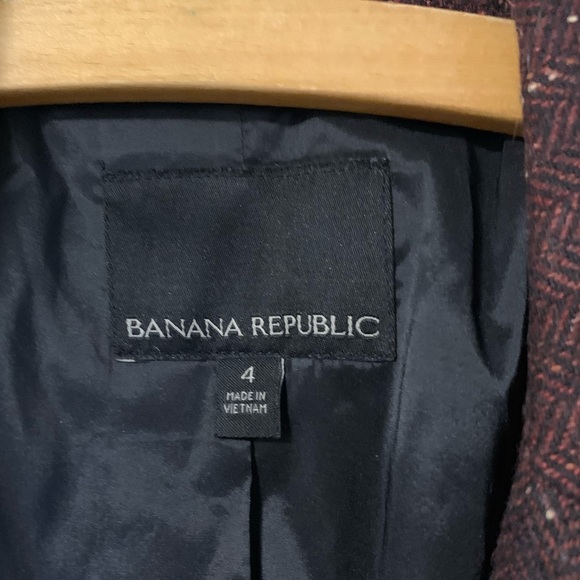 Burgundy Wool blazer - banana republic size 4 - Picture 2 of 5